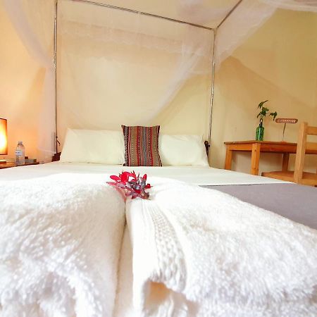 Annas Bed And Breakfast เอนเทบเบ้ ภายนอก รูปภาพ